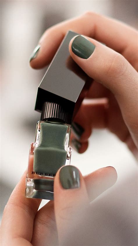 burberry cadet green nail polish|Burberry A/W '15 Runway Collection + Burberry Now at Sephora!.